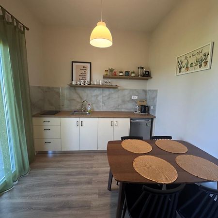 Olive Garden Studios & Apartments Ахарави Экстерьер фото